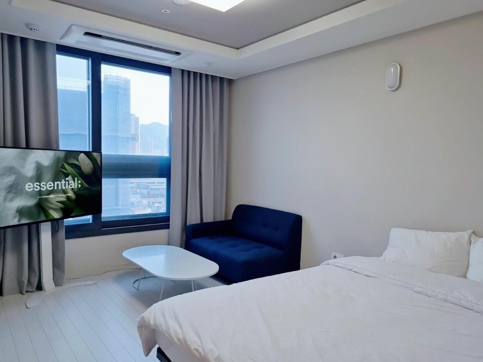 Dongseongro Meomoom Apartment Daegu Room photo